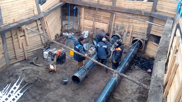 Подземные переходы теплопроводов в футлярах